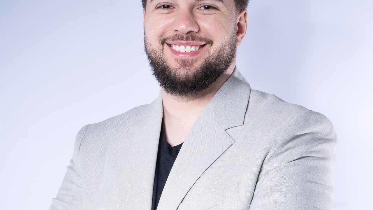 Ademar Gregio Jr · Executive